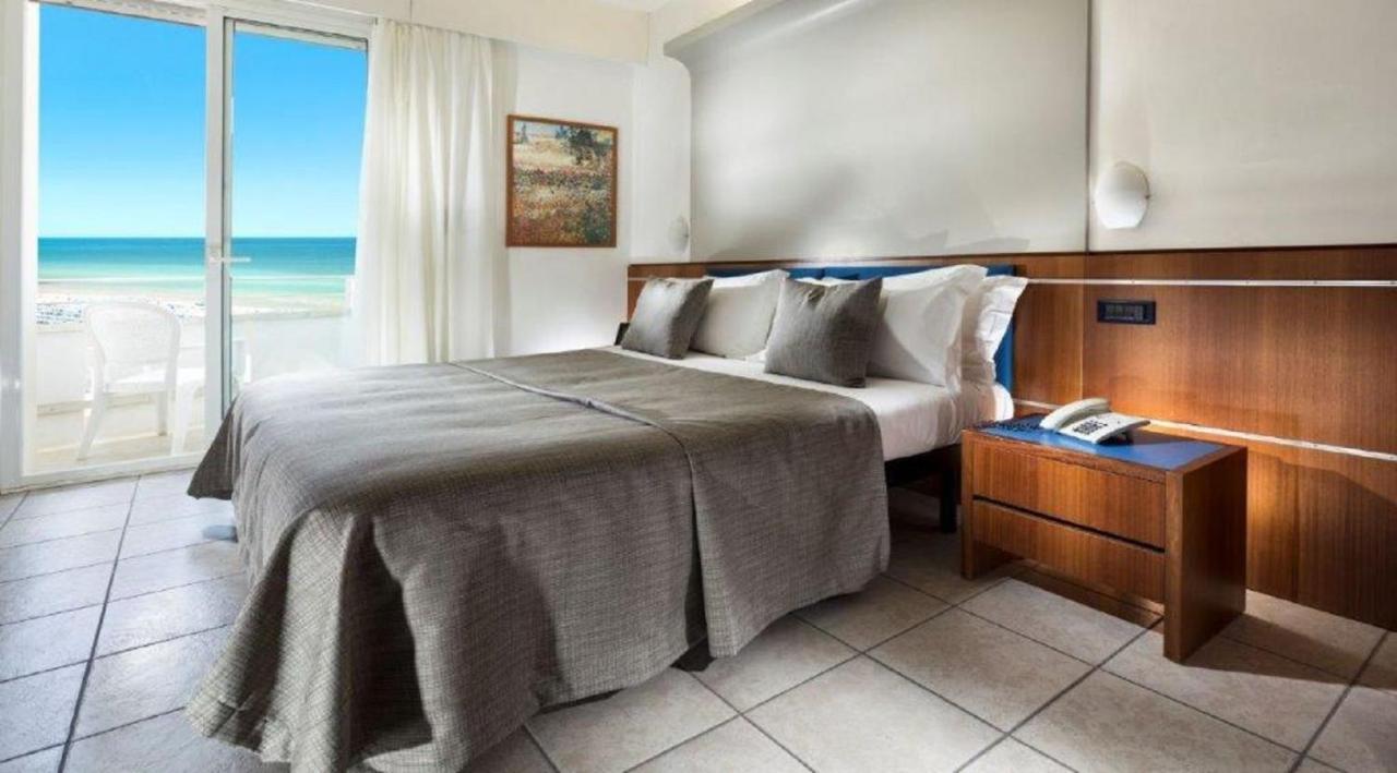 Hotel Rex - Fronte Mare リッチョーネ エクステリア 写真