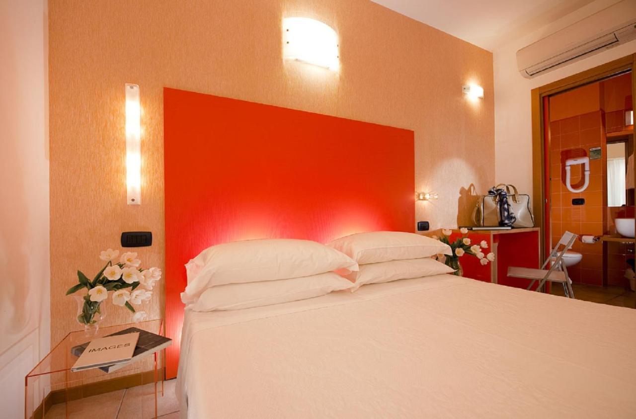 Hotel Rex - Fronte Mare リッチョーネ エクステリア 写真