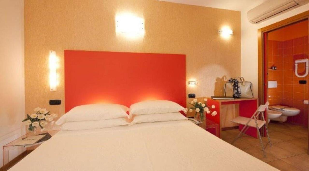 Hotel Rex - Fronte Mare リッチョーネ エクステリア 写真